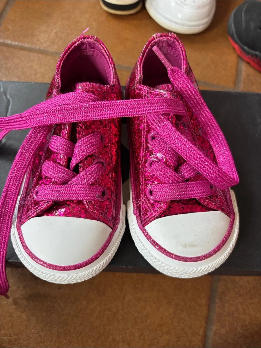Converse Hot Pink Glitter Low-Top Sneakers